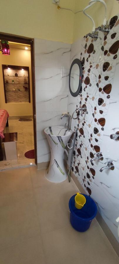 Urban Sky Apartment Shanti Niketan Bilik gambar