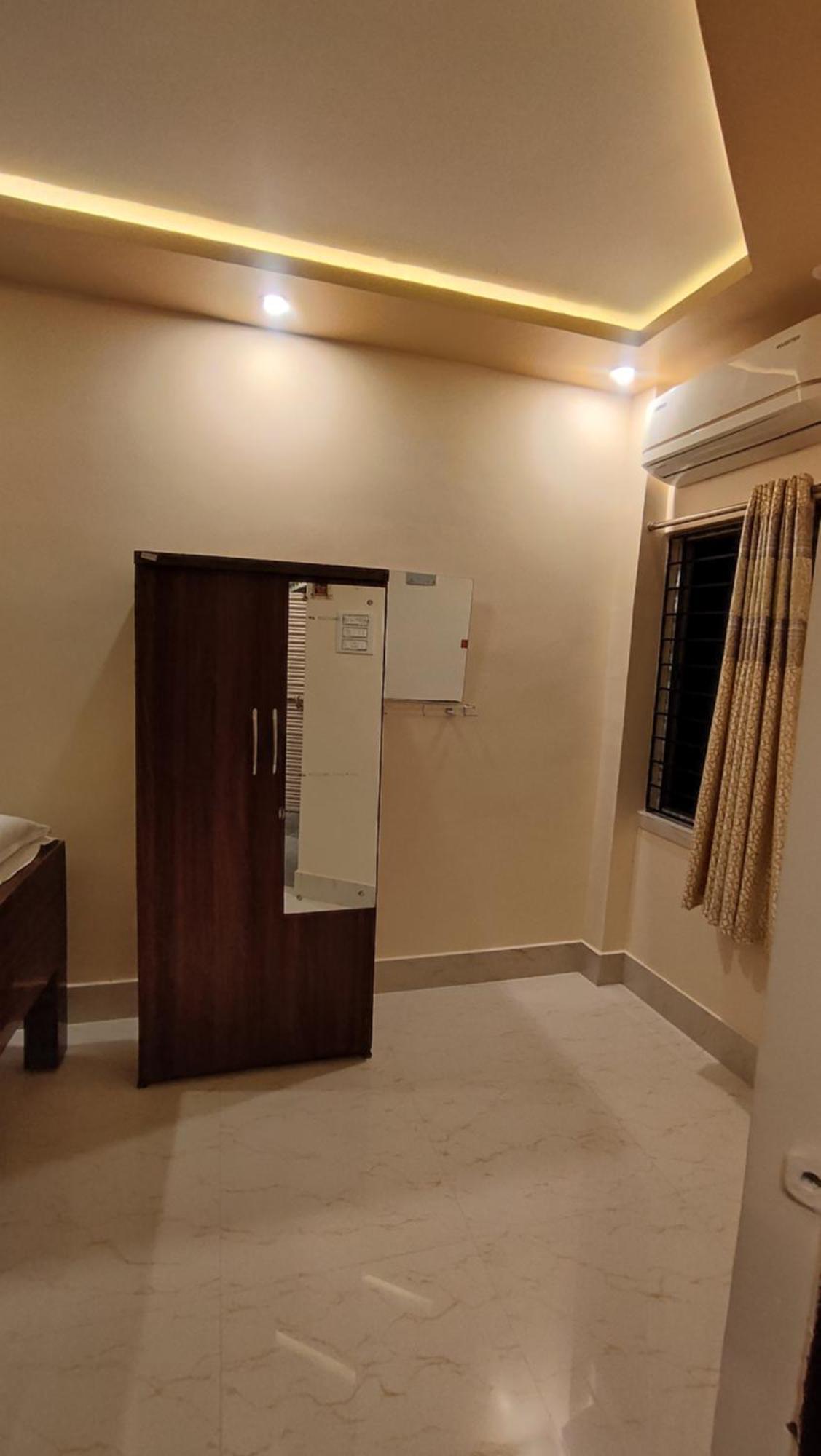 Urban Sky Apartment Shanti Niketan Bilik gambar